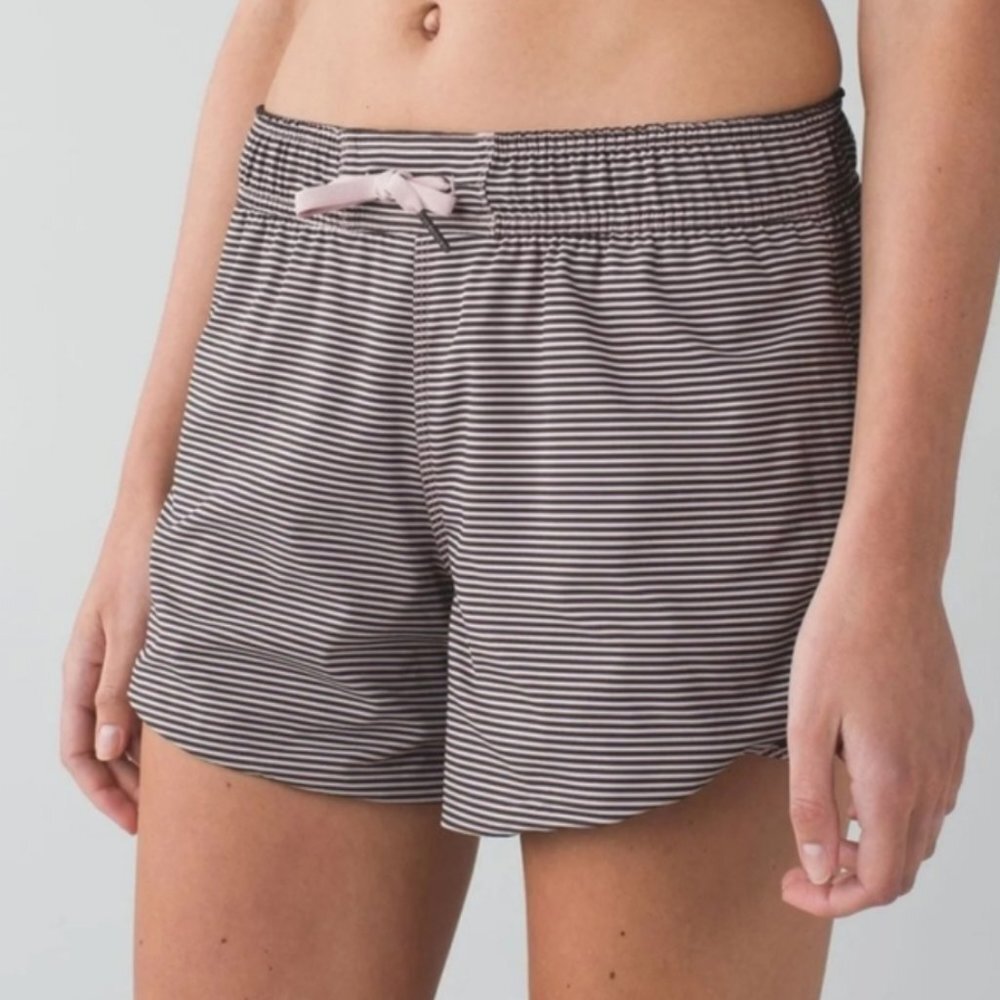 LULULEMON | Go the distance striped reversible workout shorts